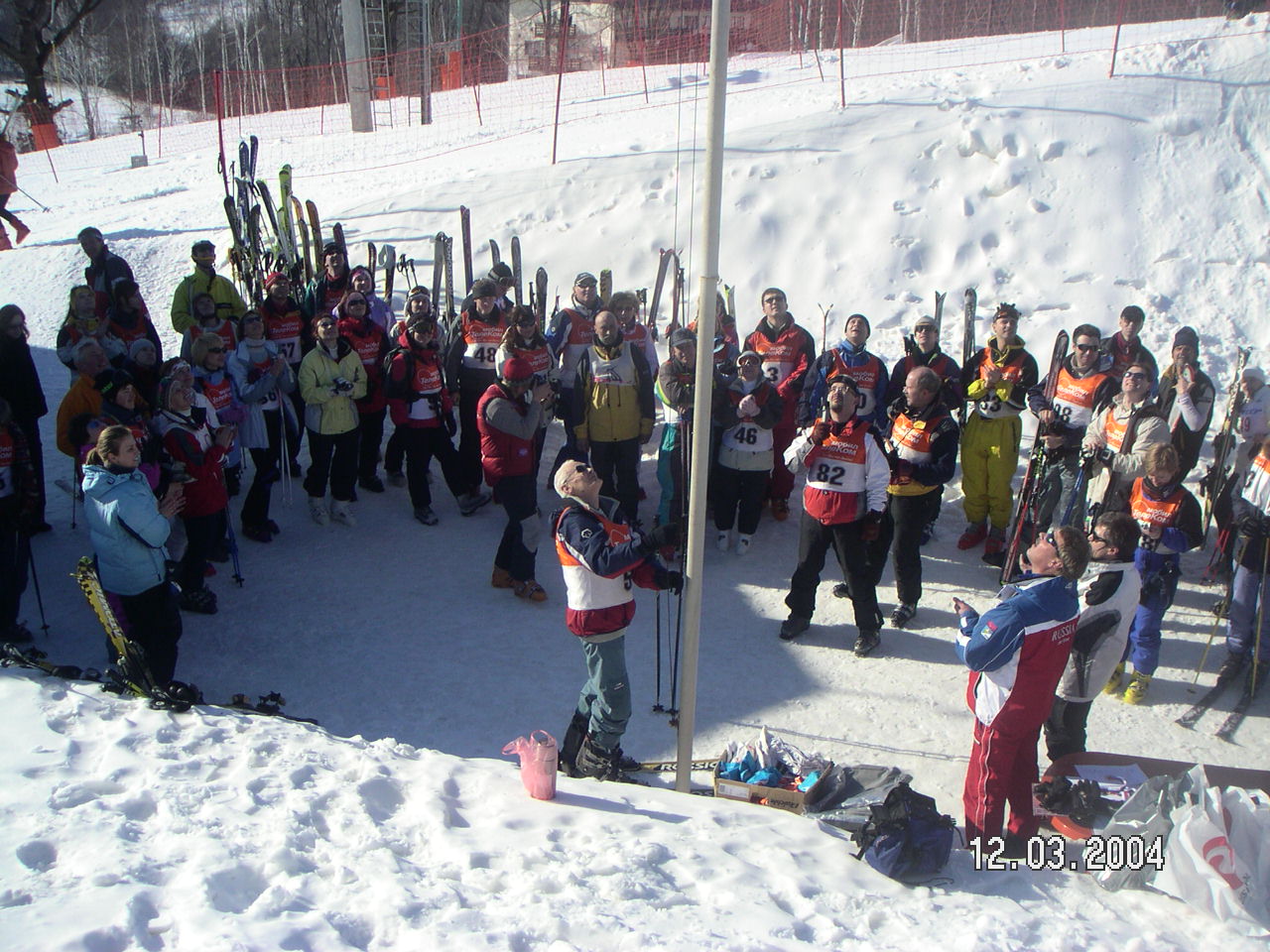 Поднятие флага Ski Tour Cup 2004