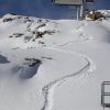 Традиционное катание под опорами креселки. Одни подснежники.