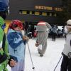 раздал конфеты и пошел....