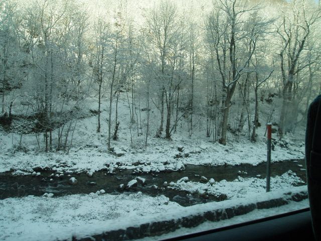 Речка Валира (по дороге во Францию, в Каркассон)