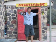 Шашлычку? Пивасика??