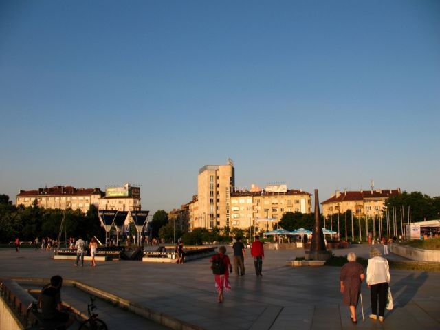 Плащадь