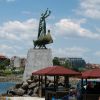 Несебр, памятник на набережной