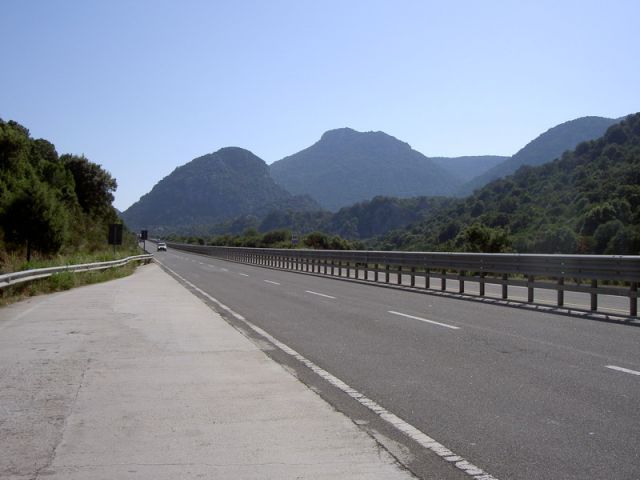 005-02.JPG