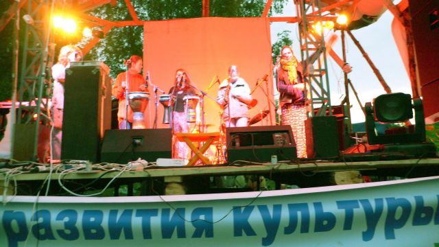 41.Сцены.Утро.6..30.Девчонки зажигают.jpg