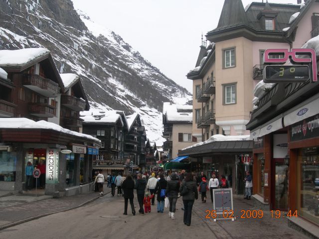 главная улица Цермата