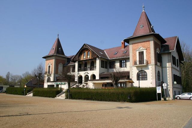 Kezthely_Balaton_1.jpg
