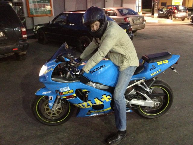 moto gsxr 750 IMG 0465