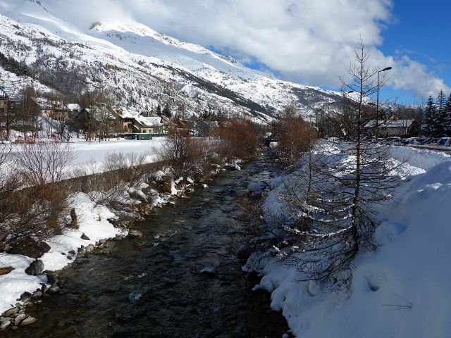 01880.jpg