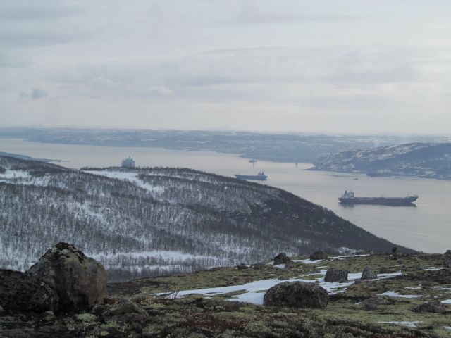 Мишуково.Мурманск через залив.