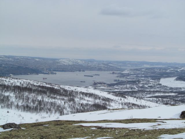 Мишуково.Мурманск через залив.