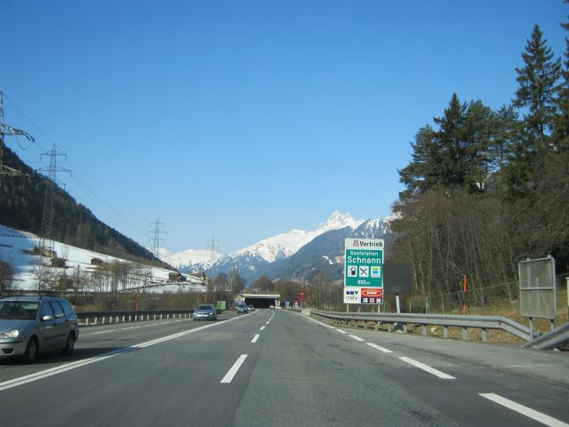 593.JPG