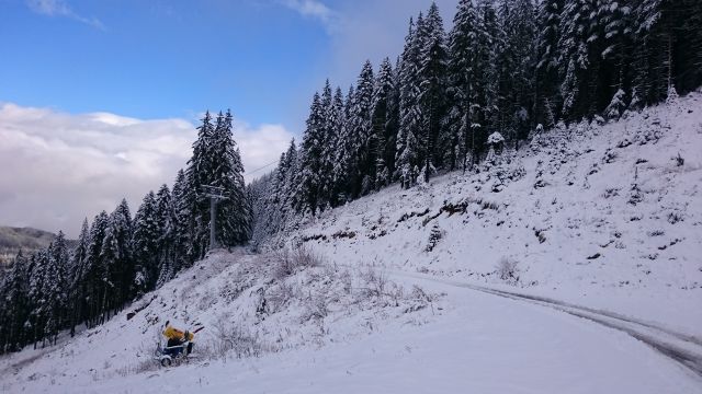 Банско, 28 ноября 2015г. Первый снег в горах.