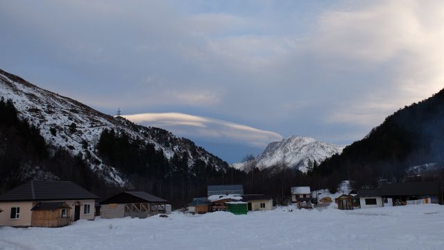 Линза над ущельем