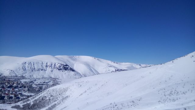На Горе солнышко.