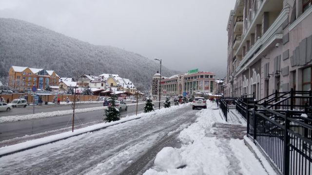 В Эсто-Садке подвалило.