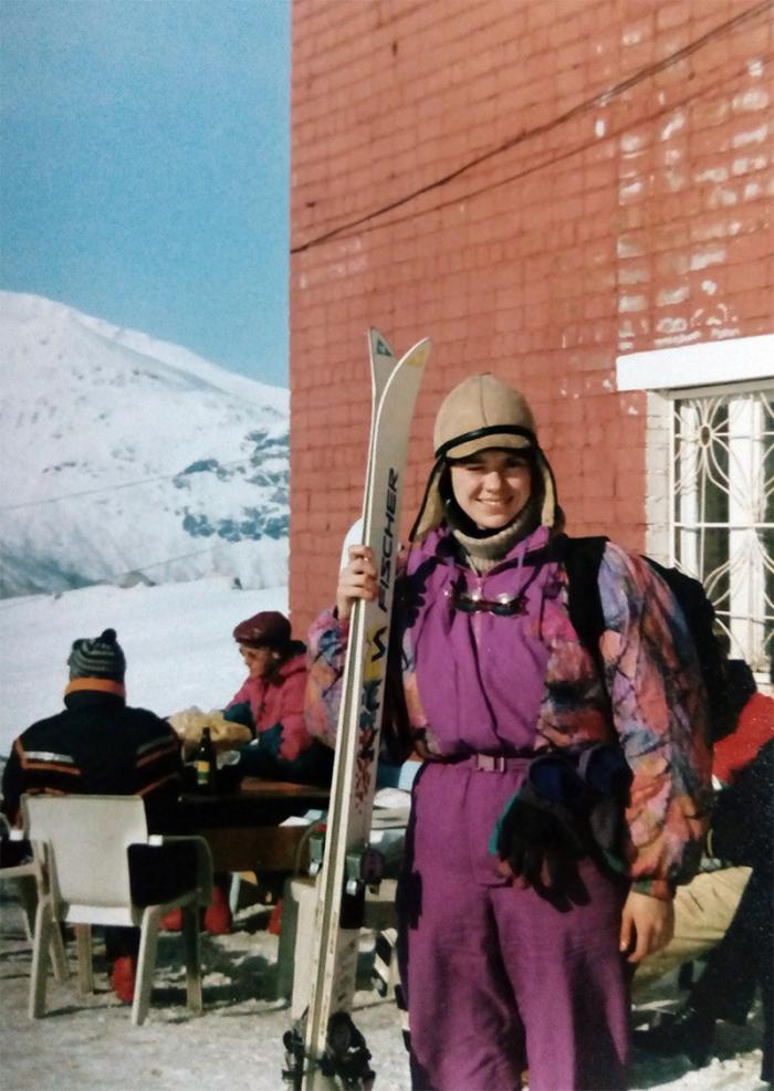 5c574d17af712_old_ski_2.jpg