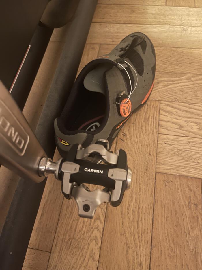 678d62e6daa51_GarminPedal.jpeg