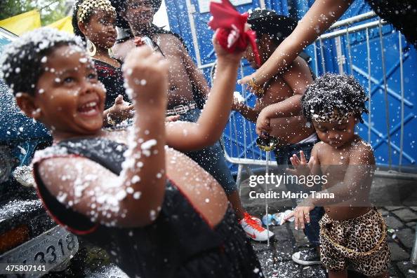 6924413c18288_gettyimages475807141594x59