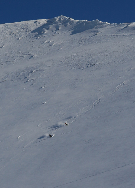 6823620d6c417_5.jpg