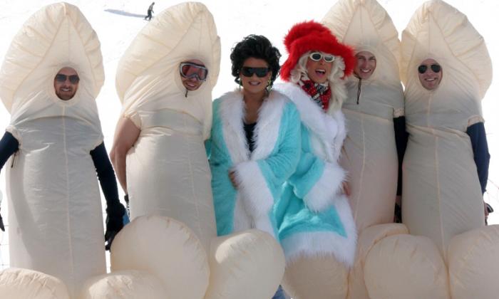 5306142cd6d25_Soldengay_snowhappening_2.