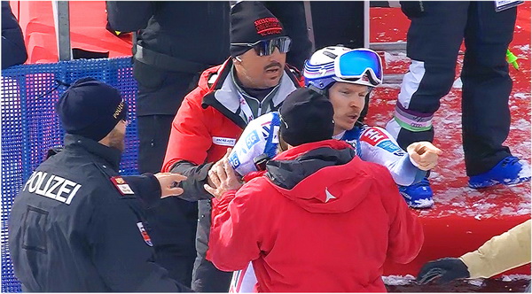 6559c94239b80_08kristoffersenhenrik033.j