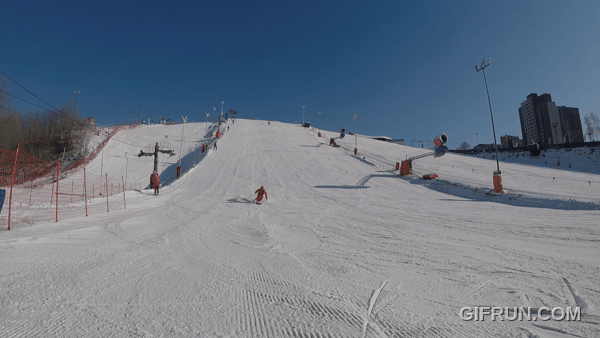 6904e3d8aa3d2_20250225216ezgifcomgiftomp