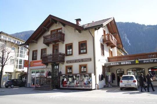 525ede7ee07b9_house.jpg