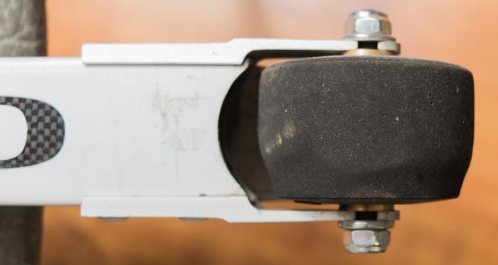 53f4fdb4973f7_roller02rear.jpg