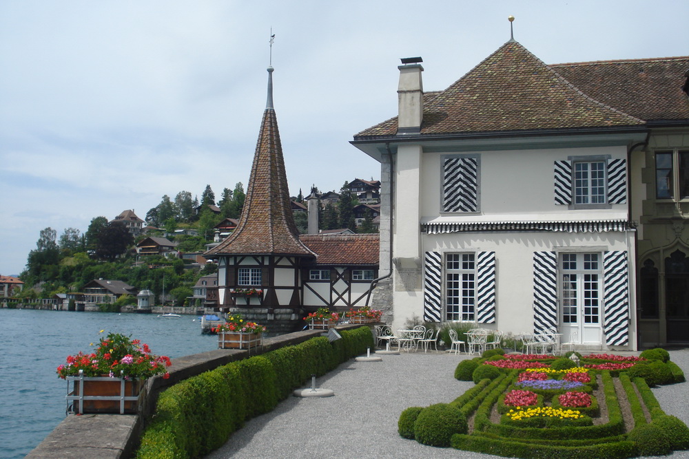 Замок оберхофен швейцария