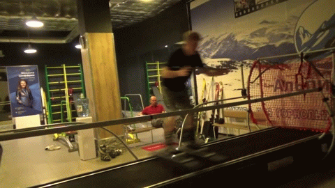 post-38304-0-42506500-1535988915.gif